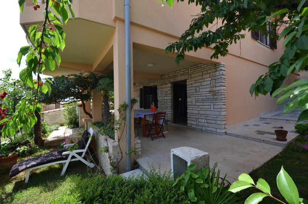 Apartments Villa Bartol Pula Room photo